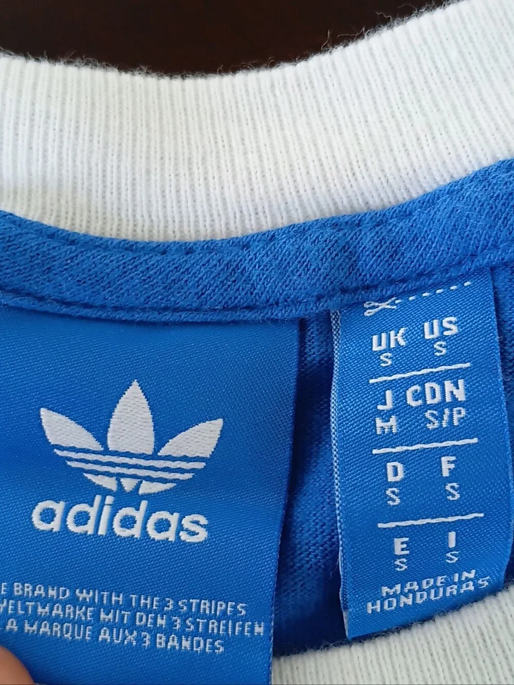 adidas  Originals Men's Royal Blue with 3 White Stripes T-shirt Size Small